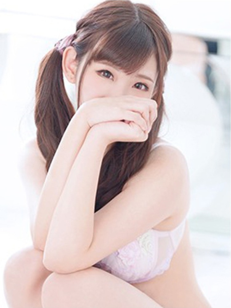 月音 まなか 21歳