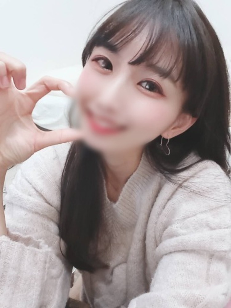 三橋 えりな 24歳