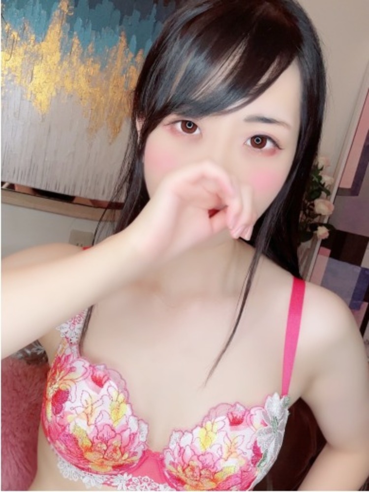 相田 茉奈 23歳