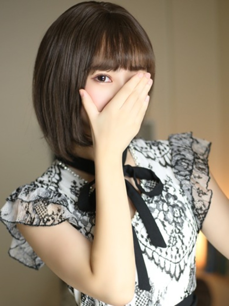 美波 みお(22)