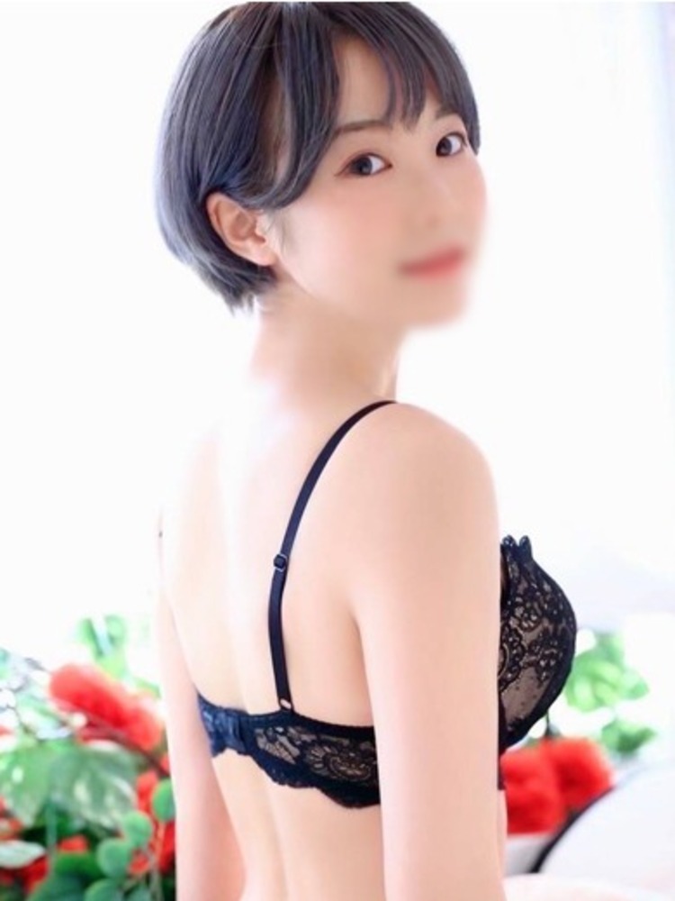 沢上 りえな 24歳