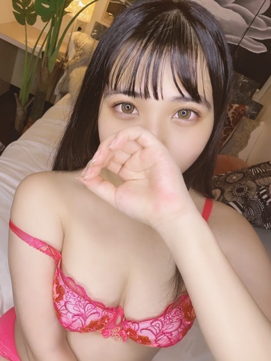 秋庭 里香(22)