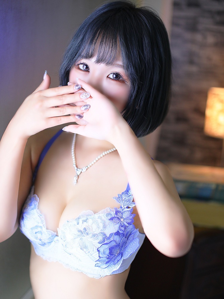 月乃瀬 うさぎ(20)