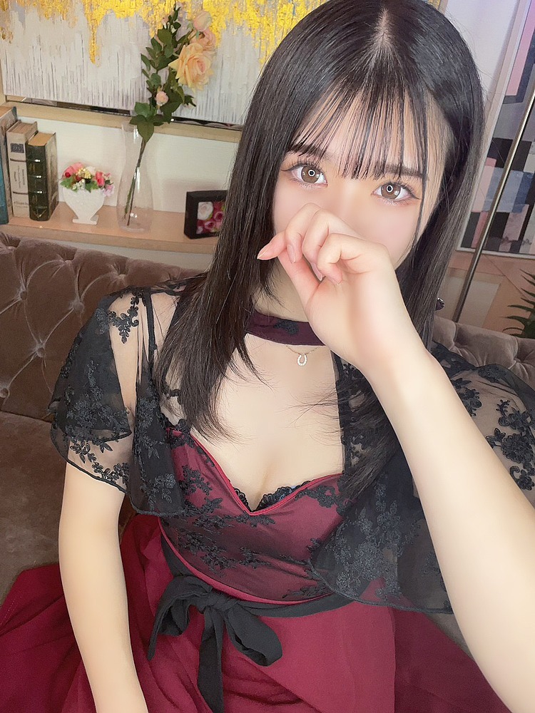 愛瀬 杏琉(20)